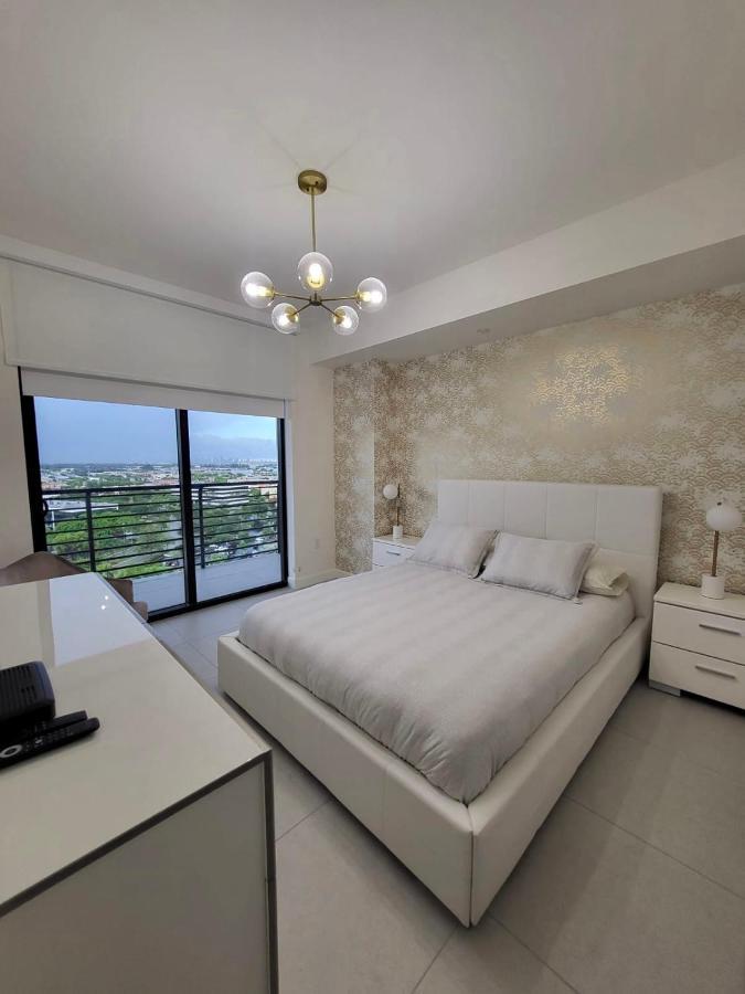 Downtown Doral, Florida. New Condo Style Resort. エクステリア 写真
