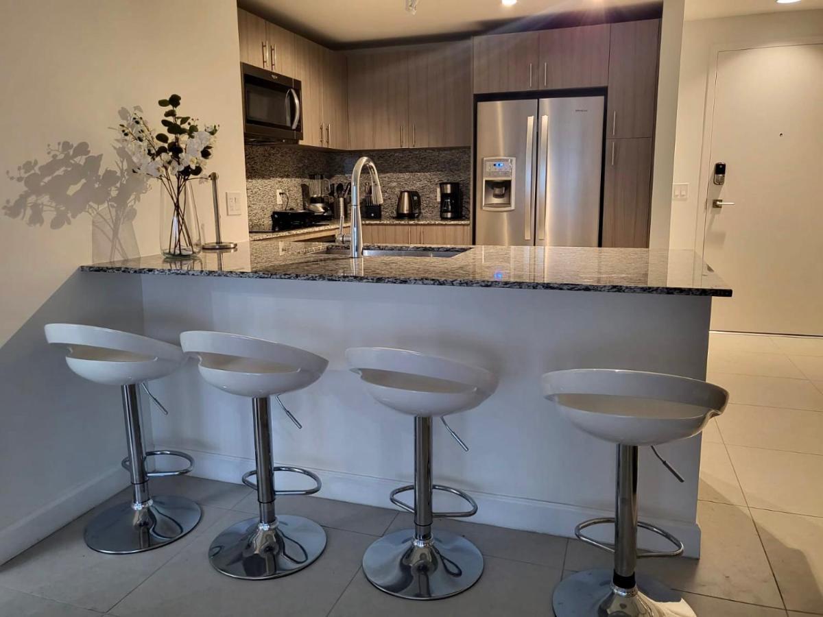 Downtown Doral, Florida. New Condo Style Resort. エクステリア 写真